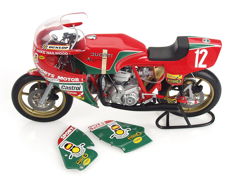 Mike Hailwood DUCATI 900SS