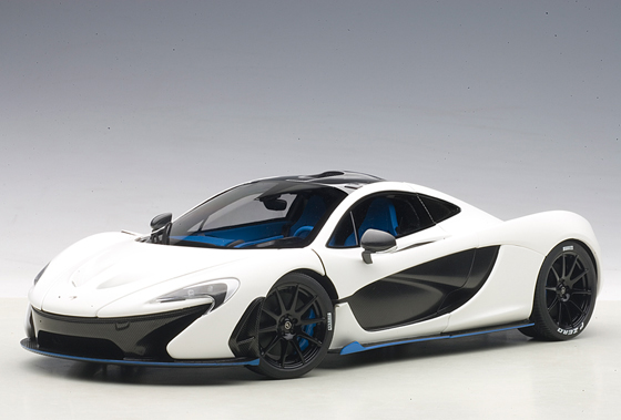 Autoart 76024 McLaren P1 2013 Composite Model Schwarz-Wei