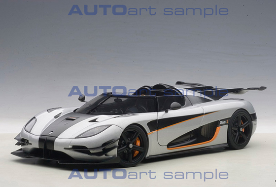 Autoart 79017 Koenigsegg One 1 Composite Model 2014 Grau