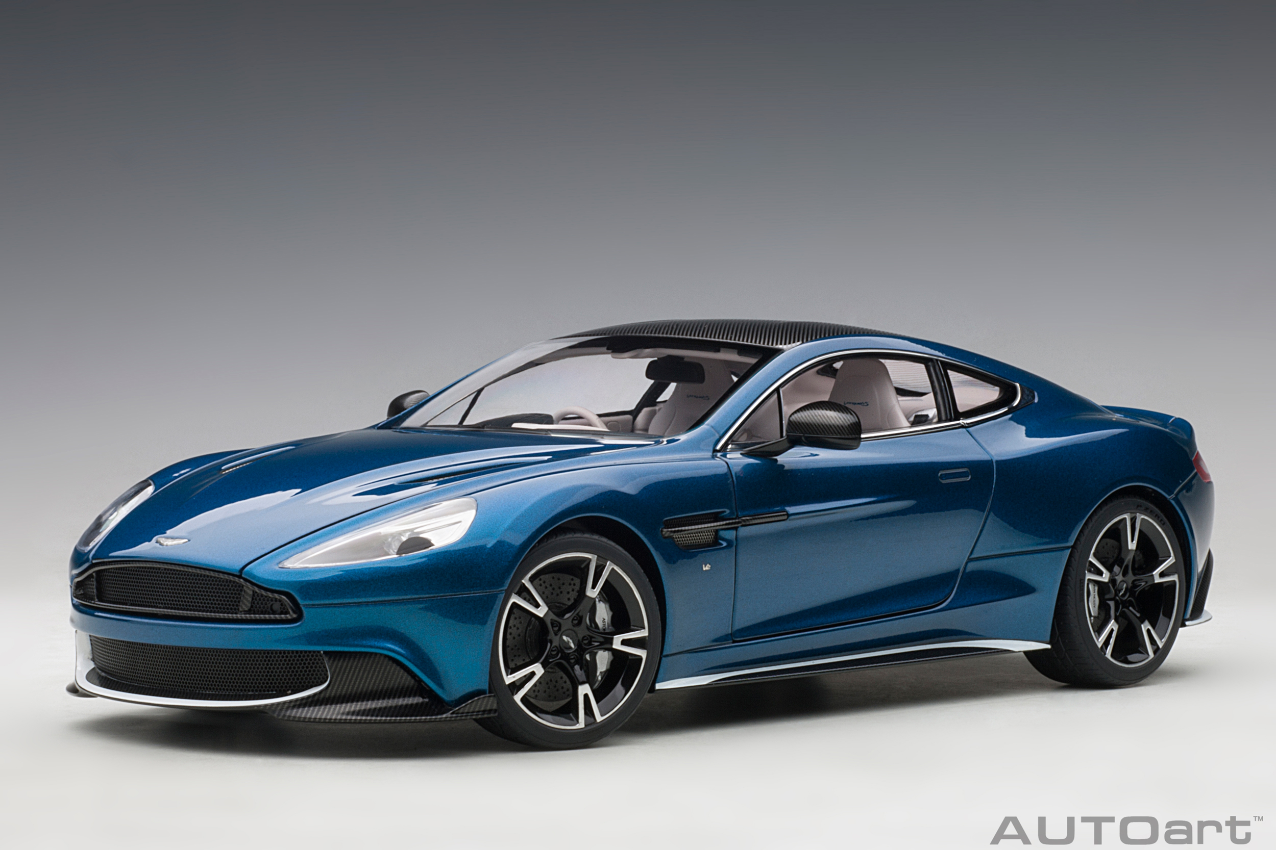 Aston Martin Vanquish S 2017