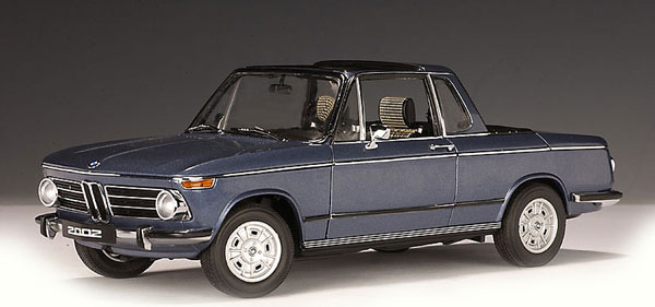 BMW 2002 Modellauto