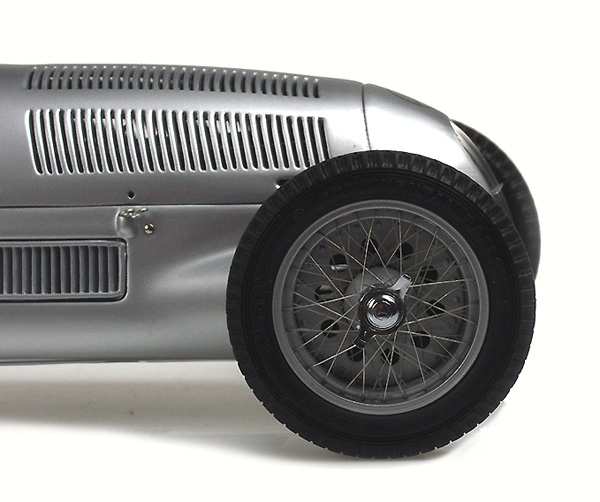 MERCEDES BENZ W125 Speichenrad