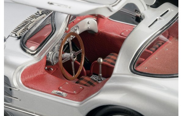 Bild 5 - Mercedes Benz 300 SLR Uhlenhaut Coupe