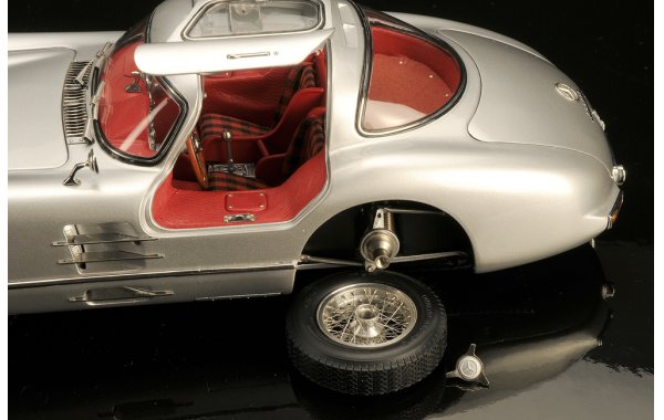 Bild 8 - Mercedes Benz 300 SLR Uhlenhaut Coupe