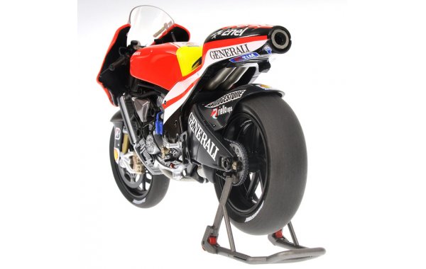 Bild 8 - Ducati Desmosedici Valentino Rossi Launch Version 2011