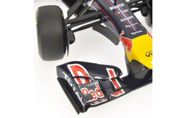 Bild 6 - Red Bull Racing RB7 Mark Webber 2011