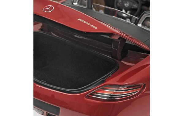 Bild 4 - Mercedes Benz SLS AMG Roadster