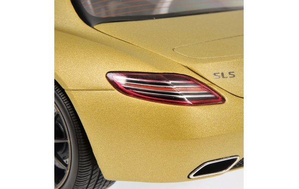 Bild 9 - Mercedes Benz SLS AMG 1/18 Modellauto
