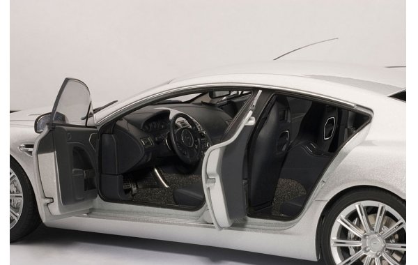 Bild 3 - Aston Martin Rapide 2010