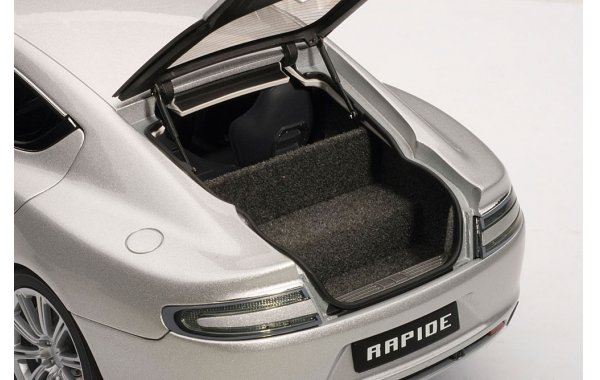 Bild 15 - Aston Martin Rapide 2010