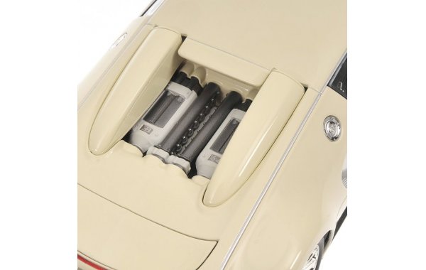 Bild 3 - Bugatti Veyron Centanaire 1/18 Modellauto