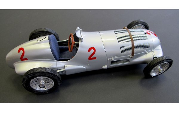 Bild 3 - Mercedes-Benz W125 GP Donington 1937