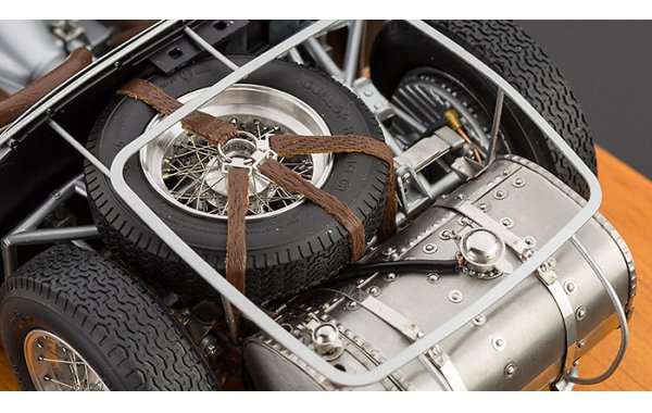 Bild 7 - Maserati 300S 1956 1/18 Chassis