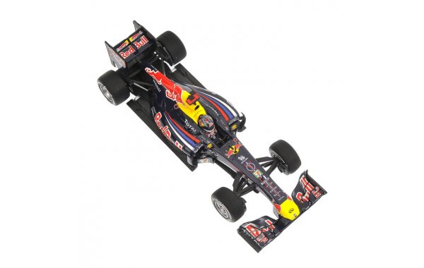 Bild 2 - Red Bull Racing RB7 Sebastian Vettel Japan GP world champion 2011