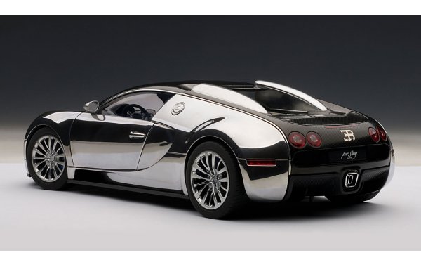 Bild 7 - Bugatti Veyron 16.4 Pur Sang