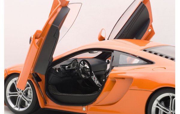 Bild 10 - McLaren MP4-12C
