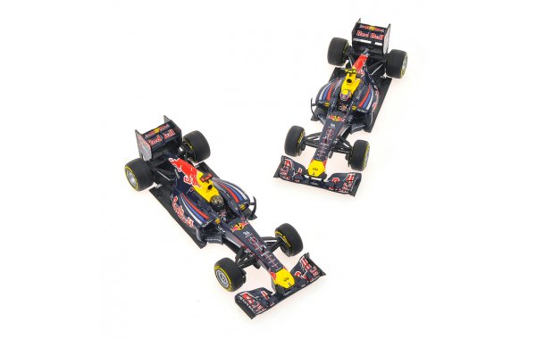 Bild 2 - Red Bull Racing RB7 2-Car Set Constructor World Champion 2011