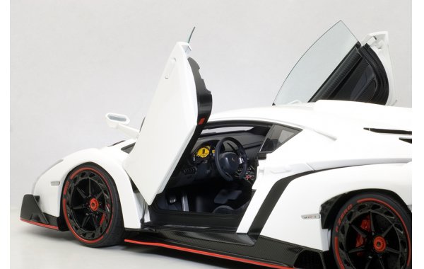 Bild 16 - Lamborghini Veneno 2013