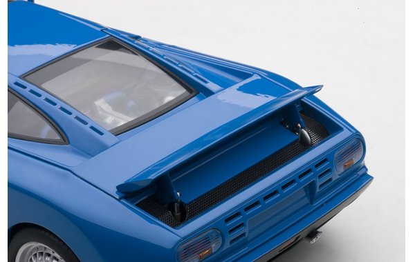 Bild 12 - Bugatti EB110 GT 1991