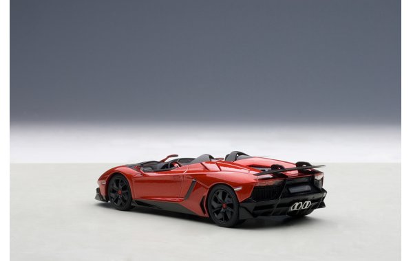 Bild 2 - Lamborghini Aventador J 2012