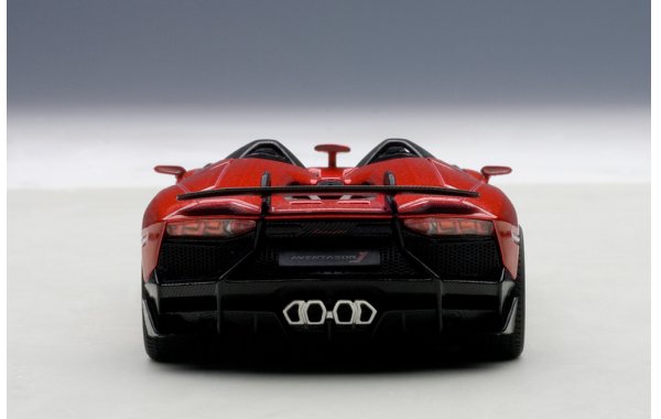 Bild 4 - Lamborghini Aventador J 2012