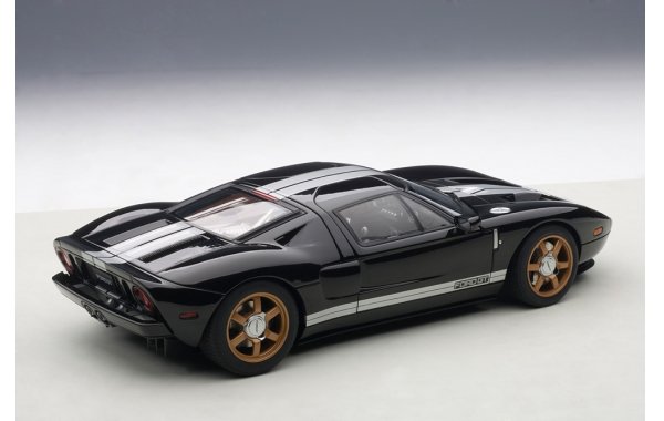 Bild 9 - Ford GT 2004 1/18 Modellauto