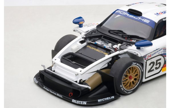 Bild 7 - Porsche 911 GT1 1997 Le Mans Stuck Boutsen Wollek #25