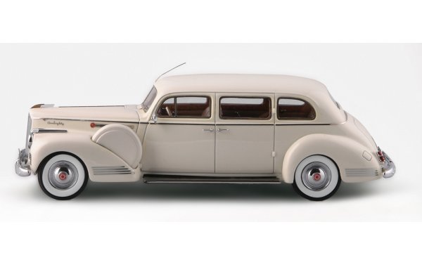 Bild 3 - Packard 180 Baujahr 1942 Limousine