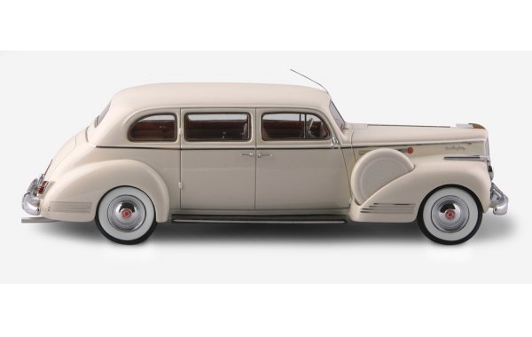 Bild 4 - Packard 180 Baujahr 1942 Limousine