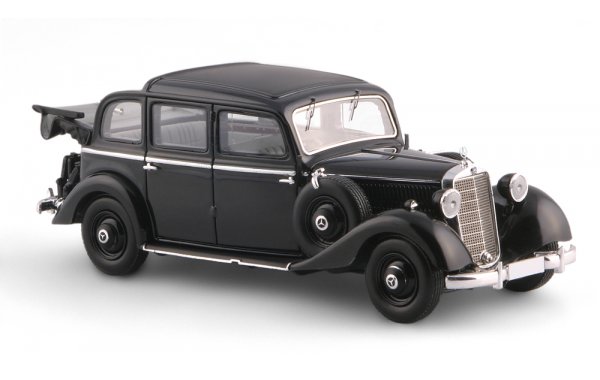 Bild 2 - Mercedes-Benz 260D Pullmann Landaulet