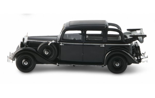 Bild 3 - Mercedes-Benz 260D Pullmann Landaulet