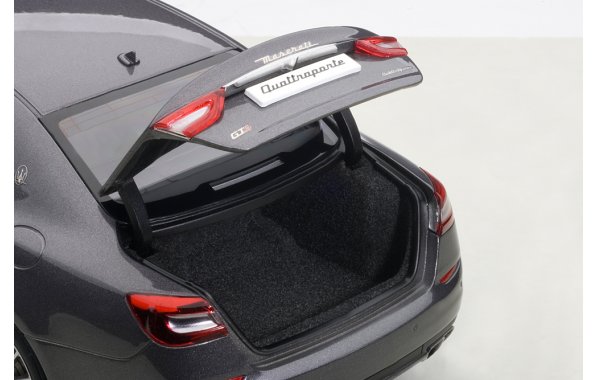 Bild 13 - Maserati Quattroporte GTS 2015