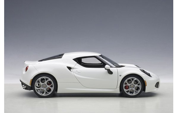 Bild 5 - Alfa Romeo 4C 2013