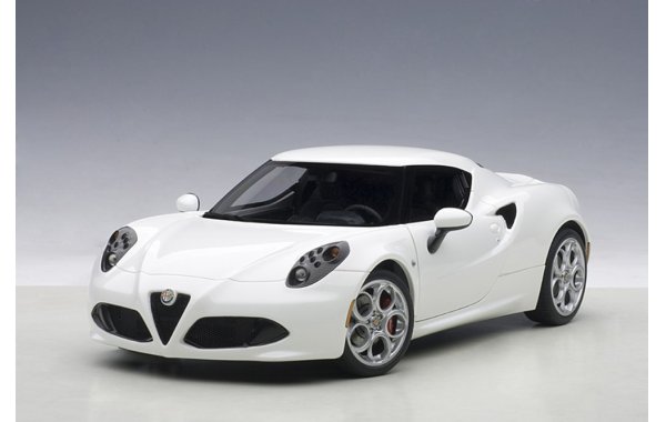 Bild 9 - Alfa Romeo 4C 2013
