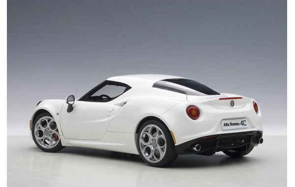 Bild 10 - Alfa Romeo 4C 2013