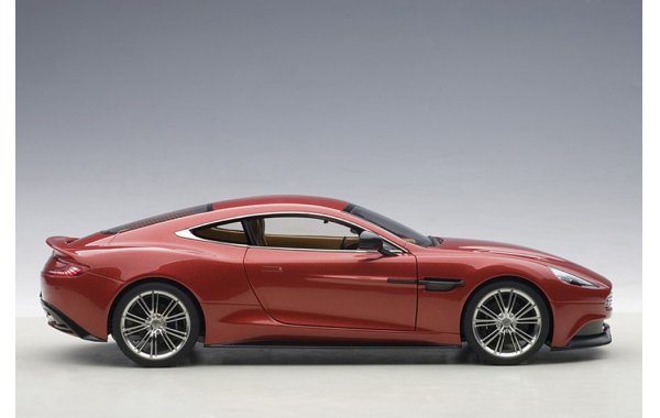 Bild 12 - Aston Martin Vanquish 2015