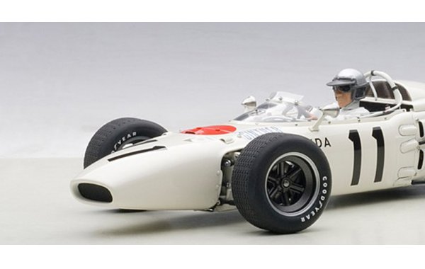 Bild 2 - Honda RA272 F1 Grand Prix Mexico 1965 Ginther #11 mit Fahrerfigur