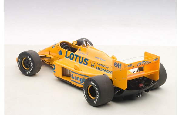 Bild 14 - LOTUS 99T Honda F1 Japanese GP 1987 Senna #12