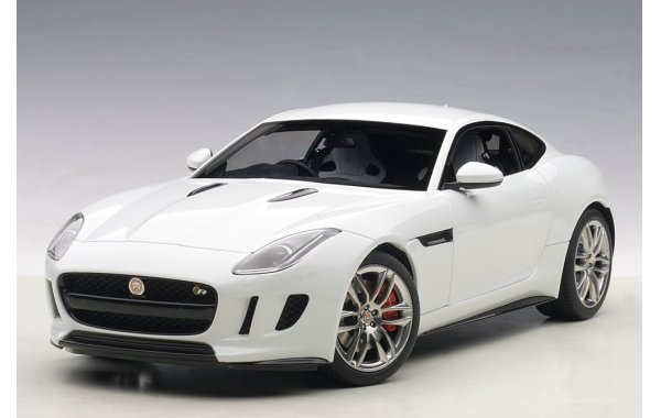 Bild 9 - Jaguar F-Type R Coupe 2015