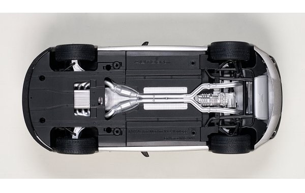 Bild 2 - Aston Martin V12 Vantage S 2015