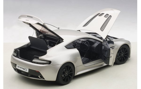 Bild 11 - Aston Martin V12 Vantage S 2015