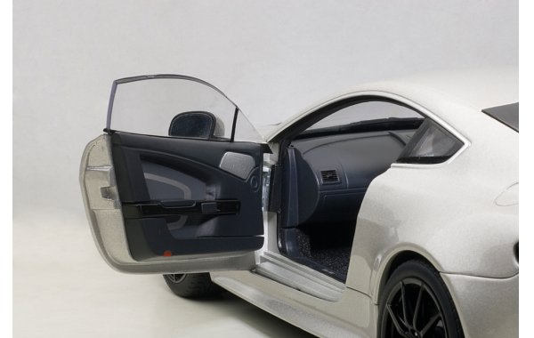 Bild 15 - Aston Martin V12 Vantage S 2015