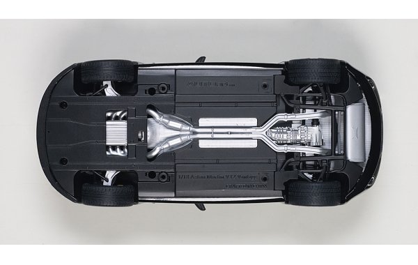 Bild 2 - Aston Martin V12 Vantage S 2015