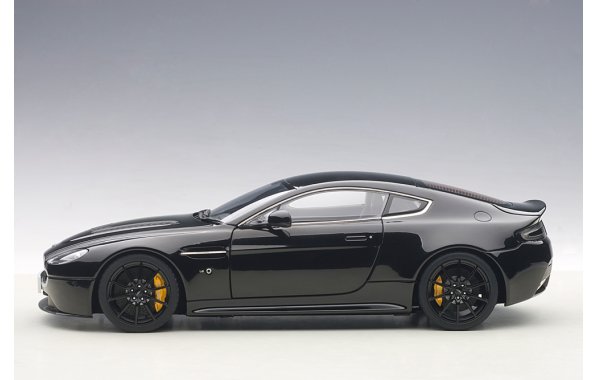 Bild 7 - Aston Martin V12 Vantage S 2015