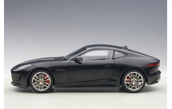 Bild 7 - Jaguar F-Type R Coupe 2015