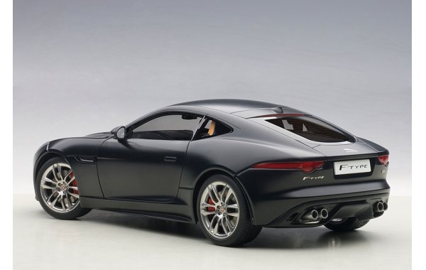 Bild 8 - Jaguar F-Type R Coupe 2015