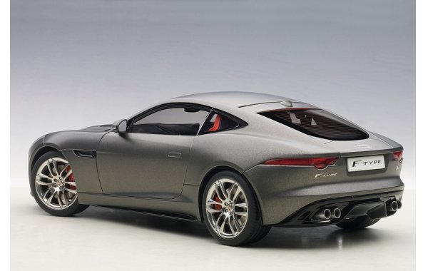 Bild 2 - Jaguar F-Type R Coupe 2015