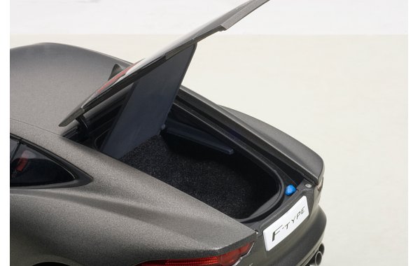 Bild 5 - Jaguar F-Type R Coupe 2015