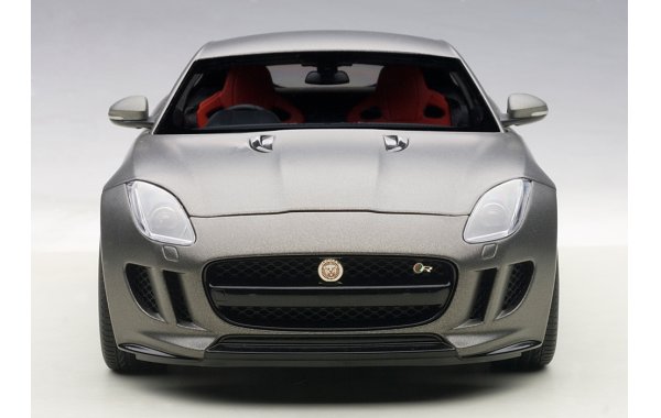 Bild 13 - Jaguar F-Type R Coupe 2015