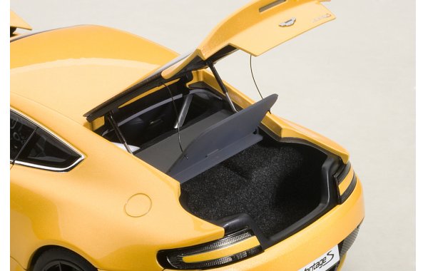 Bild 6 - Aston Martin V12 Vantage S 2015